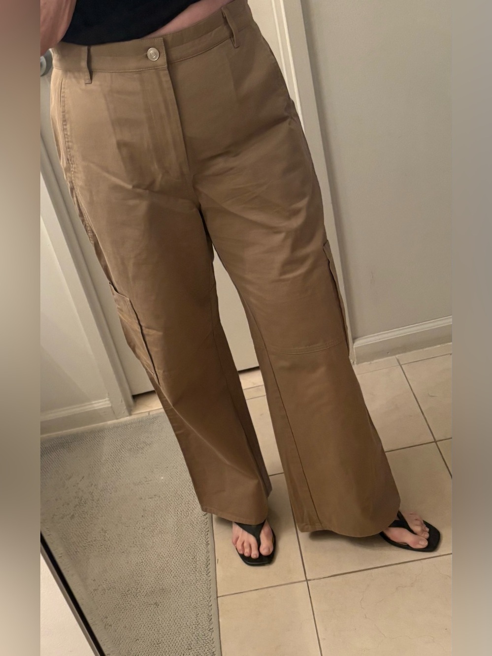 Wide Leg Cargo Pants in khaki cotton